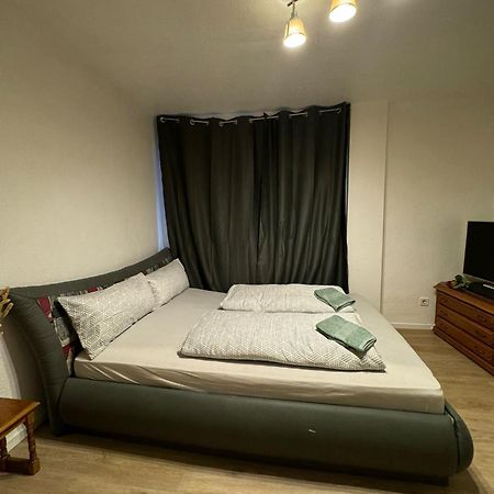 Moebliertes Zimmer Mit Tv, Internet & Kompletter Ausstattung In Bonn-Mehlem Exterior foto