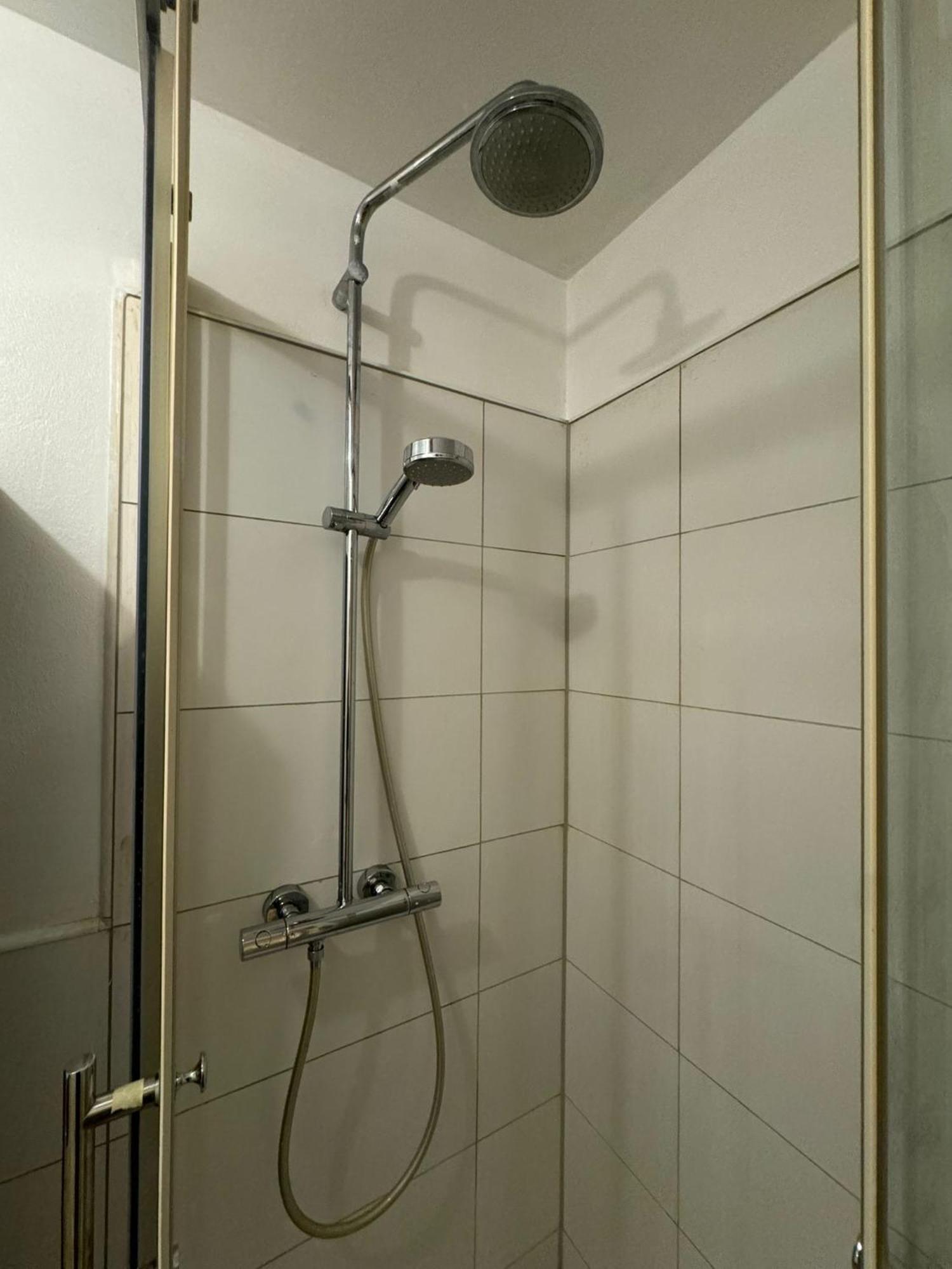 Moebliertes Zimmer Mit Tv, Internet & Kompletter Ausstattung In Bonn-Mehlem Exterior foto